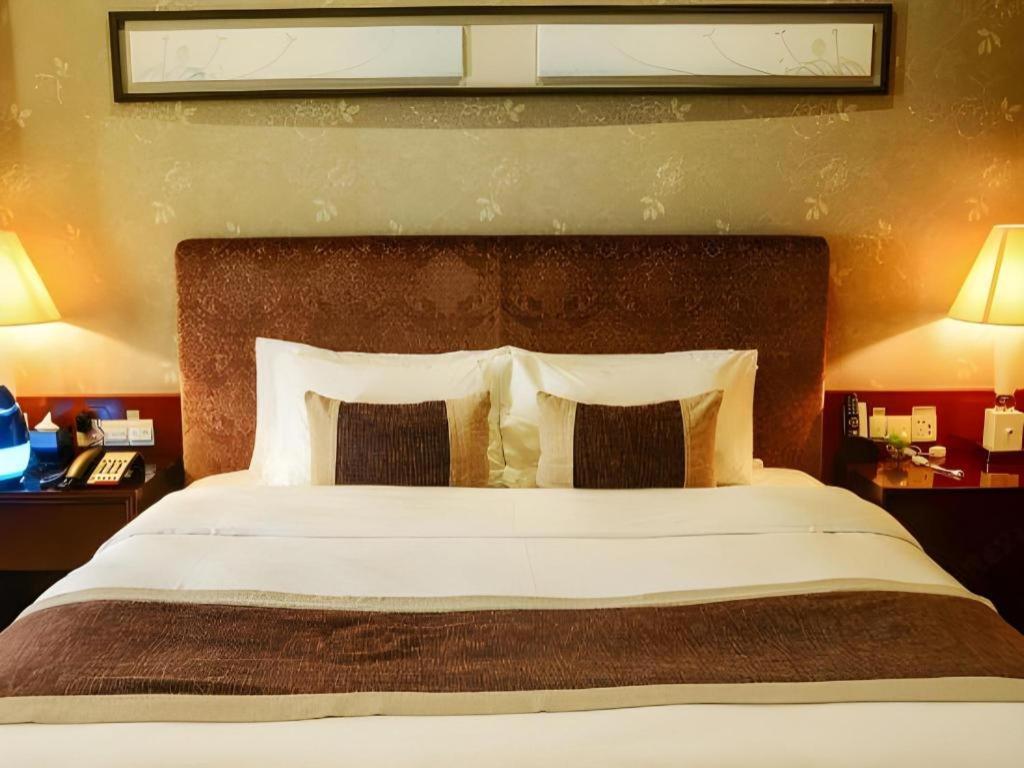 Eurasia International Hotel Дунгуань Екстер'єр фото