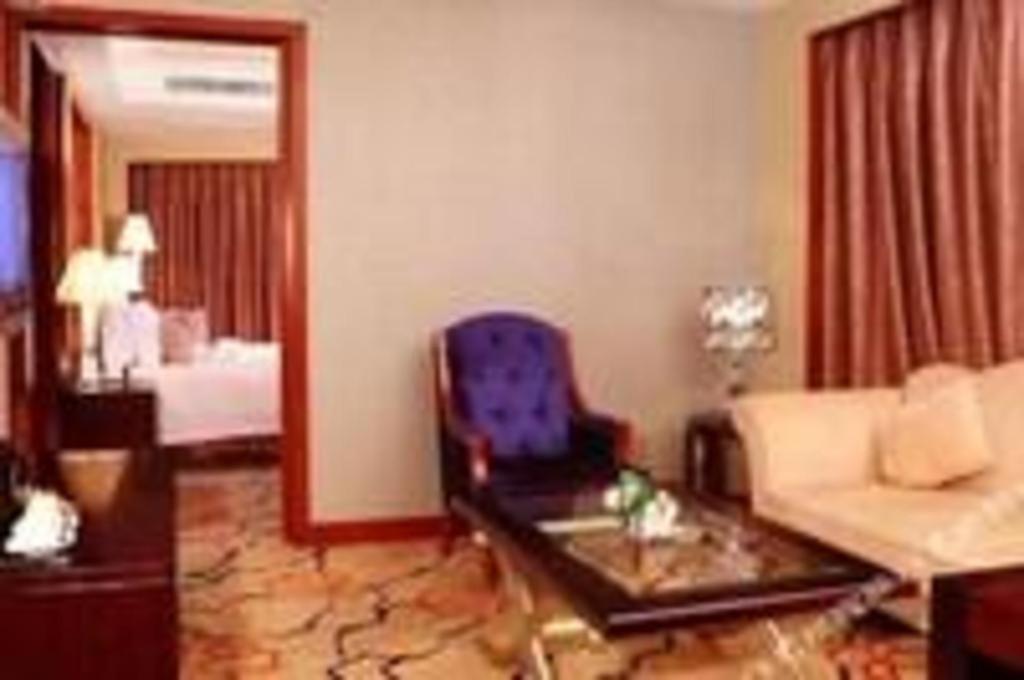 Eurasia International Hotel Дунгуань Екстер'єр фото