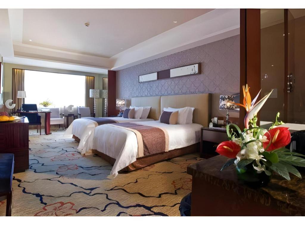 Eurasia International Hotel Дунгуань Екстер'єр фото