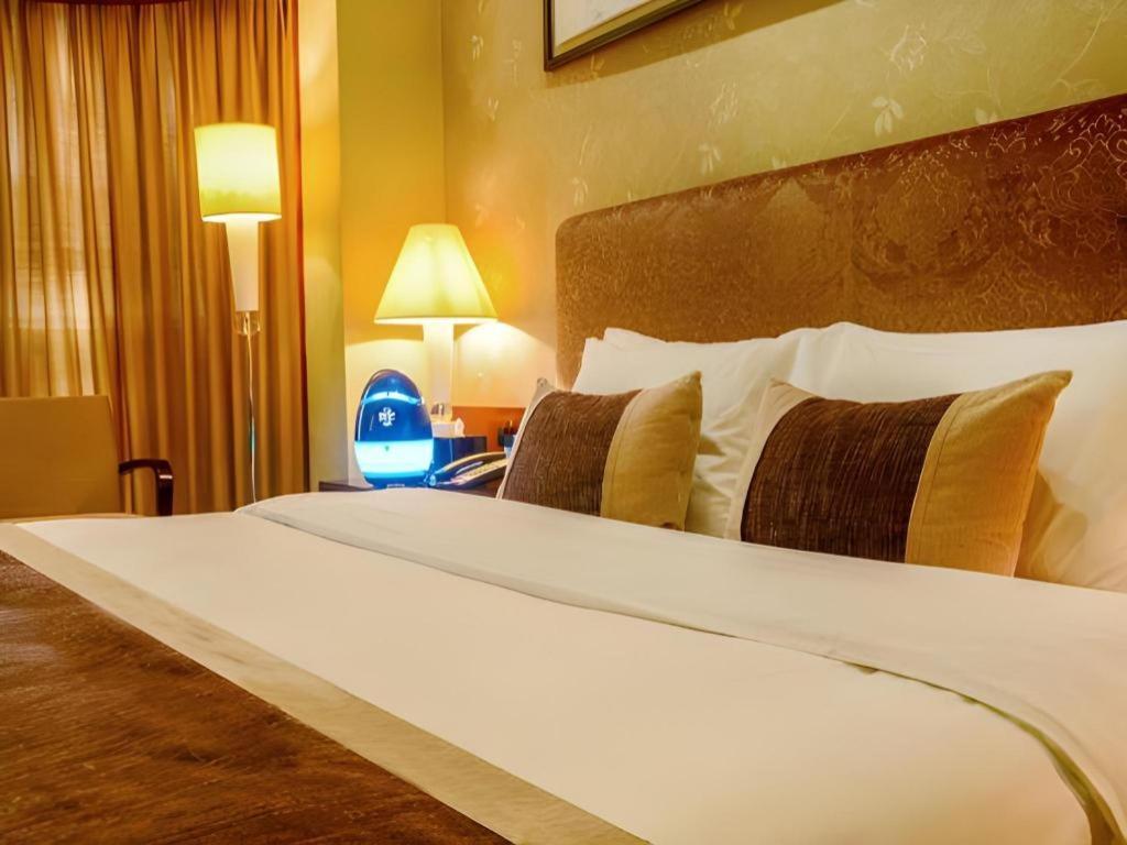 Eurasia International Hotel Дунгуань Екстер'єр фото