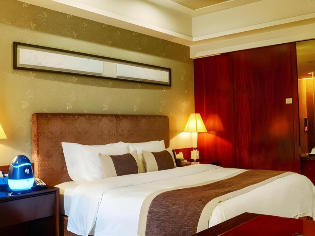 Eurasia International Hotel Дунгуань Екстер'єр фото